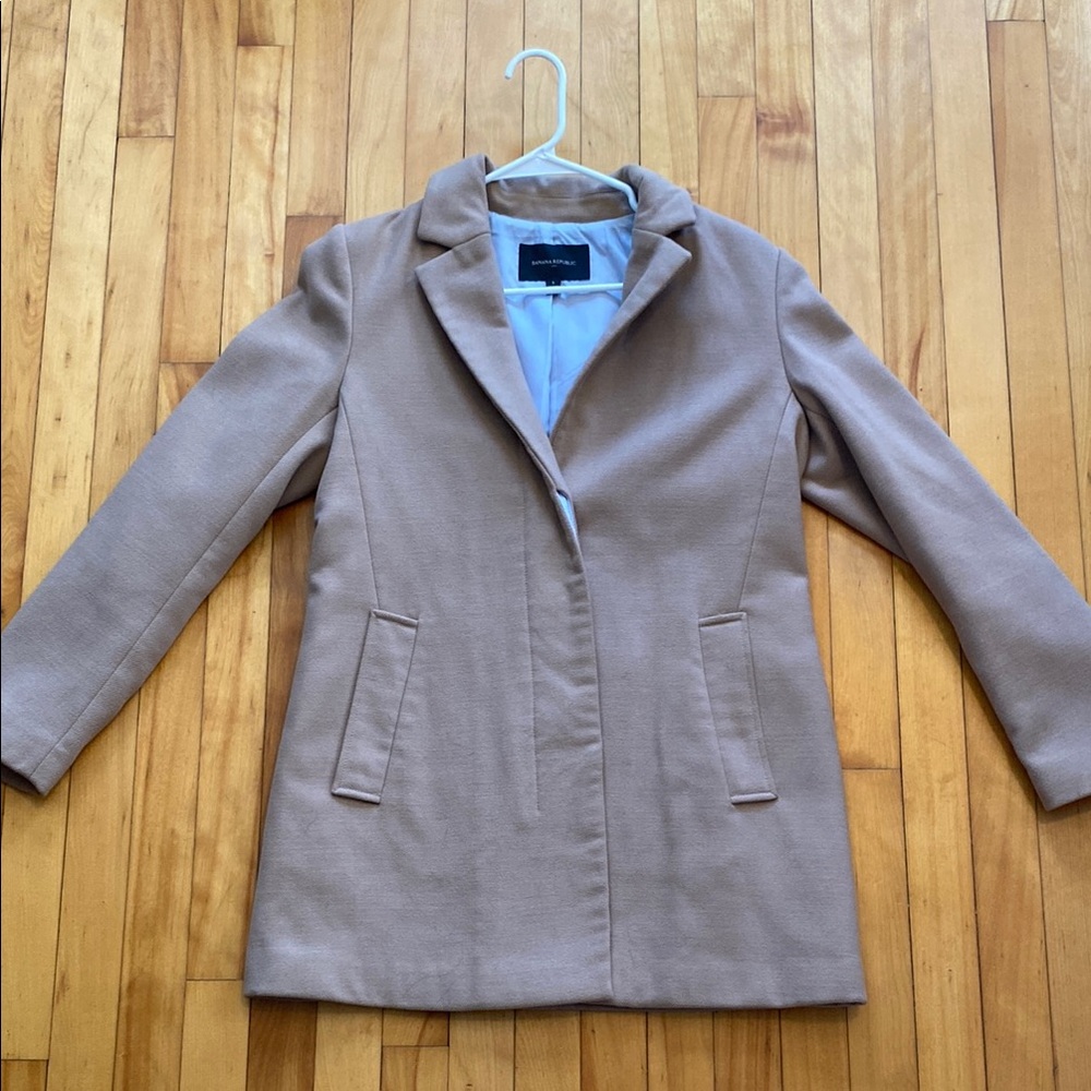 Banana republic camel Coat size small